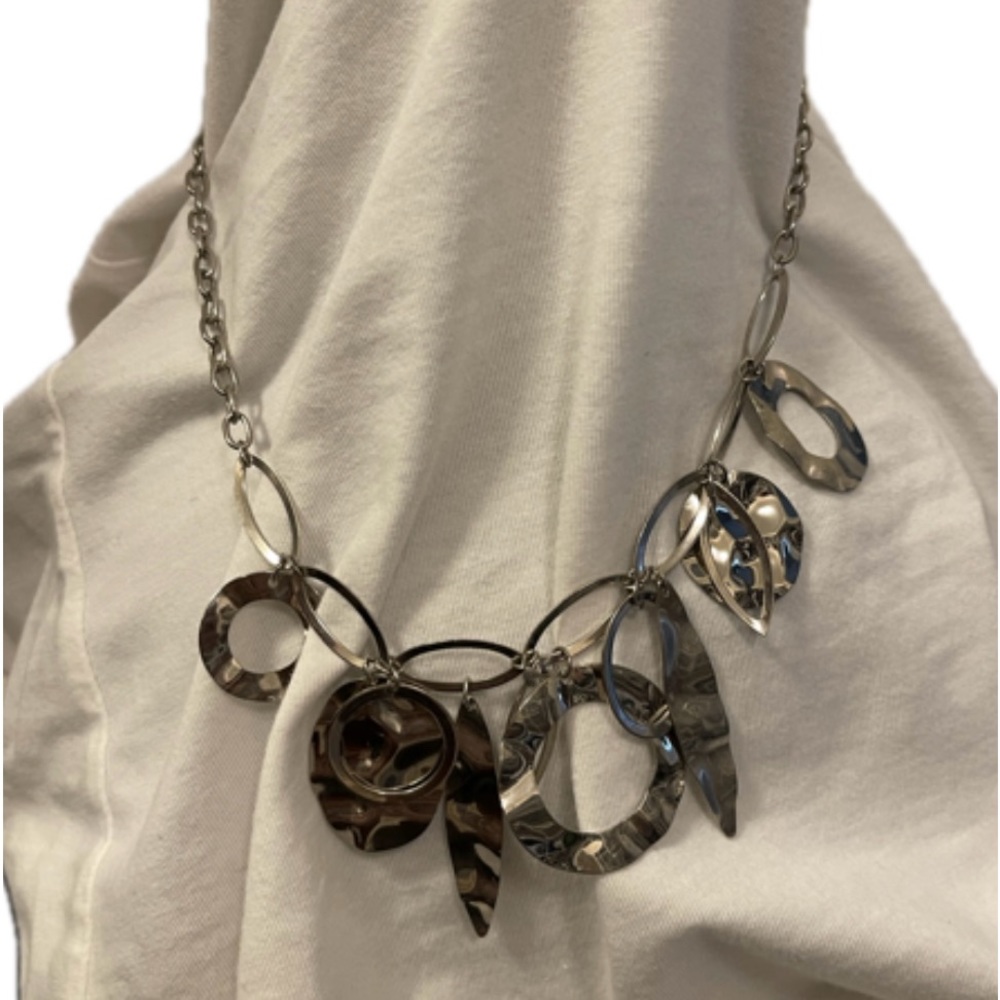 Women’s Silver Colored Necklace